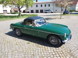 Grün Gebraucht 1971 MG B Cabrio | 9.500 €