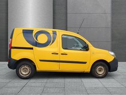 Gelb Gebraucht 2018 Renault Kangoo Van / Kleinbus | 7.850 € (Fairer Preis)