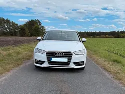Weiß Gebraucht 2015 Audi A3 Sportback Ambition Limousine | 10.600 € (Etwas zu teuer)