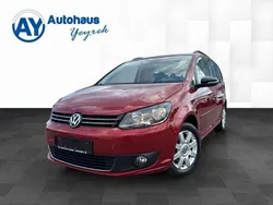 Rot Gebraucht 2013 VW Touran Match Van / Kleinbus | 11.850 € (Etwas zu teuer)