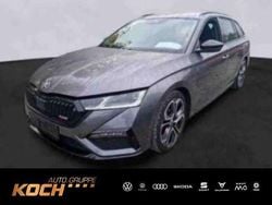 Graphitegrau metallic Gebraucht 2022 Skoda Octavia RS Kombi | 31.930 € (Fairer Preis)