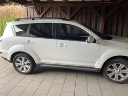 Weiß Gebraucht 2011 Mitsubishi Outlander SUV | 4.400 € (Guter Preis)