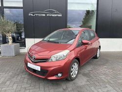 Rot Gebraucht 2014 Toyota Yaris Limousine | 8.499 € (Fairer Preis)
