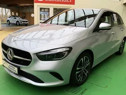 Silber Gebraucht 2023 Mercedes B180 Van / Kleinbus | 30.970 € (Etwas zu teuer)