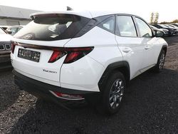 Atlas weiß atlas weiß Gebraucht 2022 Hyundai Tucson Pure SUV | 22.303 € (Fairer Preis)