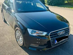 Schwarz Gebraucht 2015 Audi A3 Sportback Ambiente Limousine | 9.500 € (Fairer Preis)