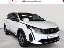 Perlmutt weiß Gebraucht 2022 Peugeot 5008 Allure Van / Kleinbus | 22.190 € (Guter Preis)