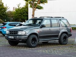Grau Gebraucht 1999 Ford Explorer SUV | 5.999 € (Etwas zu teuer)