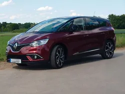 Rot Gebraucht 2019 Renault Grand Scénic IV Bose Edition Van / Kleinbus | 15.900 € (Superpreis)