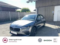 Grau Neu 2025 Skoda Scala Selection Kleinwagen | 27.620 € (Etwas zu teuer)