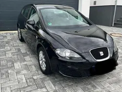 Schwarz Gebraucht 2010 Seat Leon Limousine | 3.800 € (Fairer Preis)