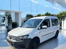 Weiß Gebraucht 2017 VW Caddy Van / Kleinbus | 9.999 € (Fairer Preis)