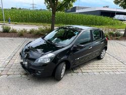 Schwarz Gebraucht 2009 Renault Clio II Kleinwagen | 2.400 € (Fairer Preis)