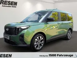 Grün Neu 2025 Ford Tourneo Courier Titanium Van / Kleinbus | 27.250 € (Fairer Preis)