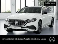 Weiß Gebraucht 2025 Mercedes E220 AMG Limousine | 66.750 €