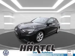 Mythosschwarz (black), metallic Gebraucht 2024 Audi A3 Sportback S-Line Limousine | 31.000 € (Superpreis)