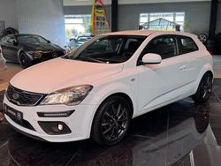 Weiß Gebraucht 2012 Kia ProCeed 2 Kleinwagen | 3.195 € (Fairer Preis)