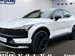 Crystal white Gebraucht 2025 Volvo EX30 Performance SUV | 51.350 € (Teuer)
