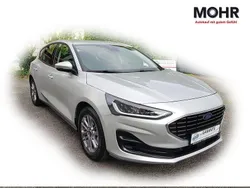 Silber Gebraucht 2023 Ford Focus Titanium Limousine | 19.980 € (Superpreis)