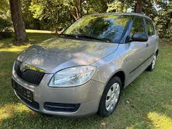 Bezova capuccino/capuccino bei Gebraucht 2010 Skoda Fabia Cool Edition Limousine | 3.999 € (Fairer Preis)
