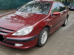 Rot Gebraucht 2001 Peugeot 607 Limousine | 1.900 €