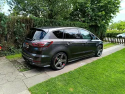 Grau Gebraucht 2018 Ford S-MAX ST-Line Van / Kleinbus | 22.499 €