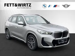 Spacesilber metallic Gebraucht 2025 BMW iX1 M Sport SUV | 43.990 € (Guter Preis)