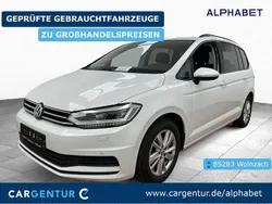 Pure white Gebraucht 2020 VW Touran Comfortline Van / Kleinbus | 20.195 € (Superpreis)