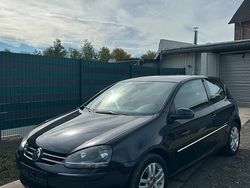 Schwarz Gebraucht 2008 VW Golf V Edition Kleinwagen | 2.900 €