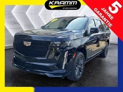 Black raven Neu 2025 Cadillac Escalade SUV | 199.900 € (Teuer)