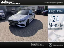 Weiß Gebraucht 2024 Mercedes A200 AMG Limousine | 37.900 € (Teuer)