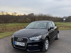 Schwarz Gebraucht 2012 Audi A1 Sportback Attraction Kleinwagen | 5.500 €