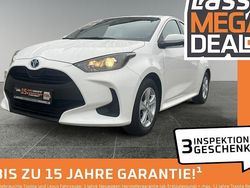 Weiß Gebraucht 2022 Toyota Yaris Hybrid Business Edition Limousine | 18.480 € (Fairer Preis)