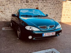 Blau Gebraucht 2001 Renault Mégane Cabriolet Privilege Cabrio | 3.300 € (Etwas zu teuer)