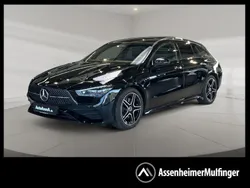 Schwarz Gebraucht 2024 Mercedes CLA200 Shooting Brake AMG Kombi | 34.833 € (Fairer Preis)