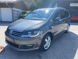 Grau Gebraucht 2017 VW Sharan Comfortline Van / Kleinbus | 20.990 € (Guter Preis)