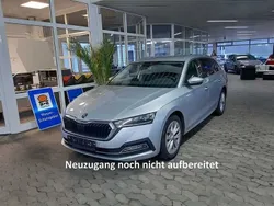 Silber Gebraucht 2021 Skoda Octavia Style Kombi | 22.249 € (Superpreis)