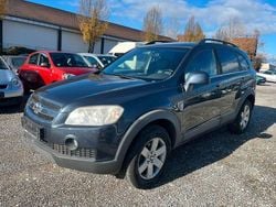 Grau Gebraucht 2009 Chevrolet Captiva LS SUV | 3.390 € (Superpreis)