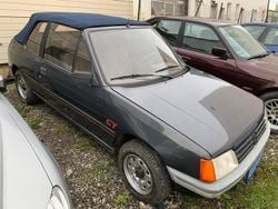 Grau Gebraucht 1987 Peugeot 205 Cabrio | 1.999 €