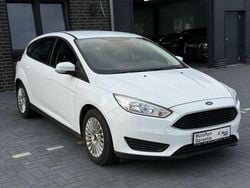 Weiß Gebraucht 2018 Ford Focus Trend Limousine | 10.990 € (Guter Preis)