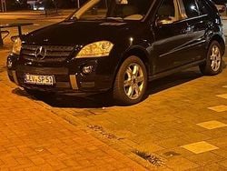 Schwarz Gebraucht 2008 Mercedes ML420 AMG SUV | 4.999 €