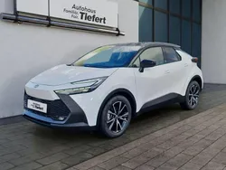 Weiß Neu 2024 Toyota C-HR Team SUV | 35.980 € (Fairer Preis)