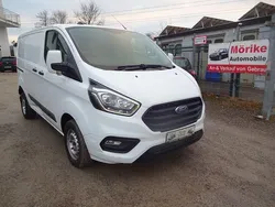 Weiß Gebraucht 2020 Ford Transit Custom Trend Van / Kleinbus | 15.950 €