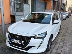 Weiß Gebraucht 2021 Peugeot 208 Active Kleinwagen | 13.500 € (Guter Preis)