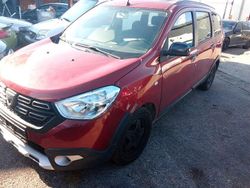 Rot Gebraucht 2020 Dacia Lodgy Stepway Van / Kleinbus | 6.500 € (Superpreis)