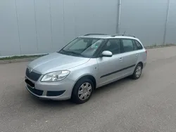 Silber Gebraucht 2012 Skoda Fabia Ambition Kombi | 2.700 € (Superpreis)