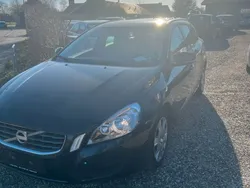 Schwarz Gebraucht 2011 Volvo V60 Kinetic Kombi | 4.300 € (Guter Preis)