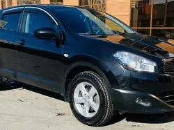 Schwarz Gebraucht 2012 Nissan Qashqai SUV | 7.999 €