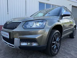 Grau Gebraucht 2015 Skoda Yeti Adventure SUV | 12.980 € (Fairer Preis)