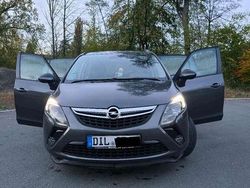 Grau Gebraucht 2012 Opel Zafira Tourer Edition Van / Kleinbus | 6.800 € (Fairer Preis)